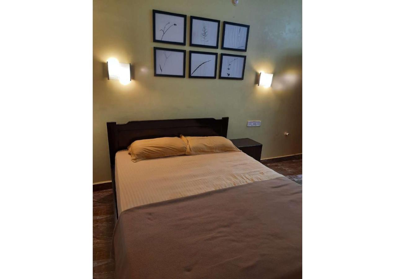 Beach Vibes Guest House Baga Bagian luar foto