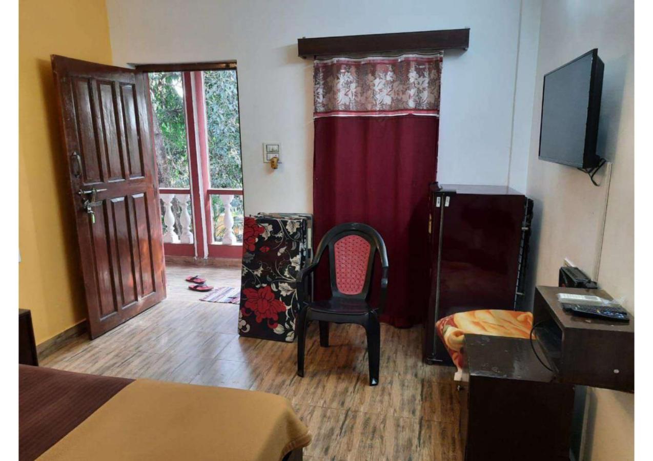 Beach Vibes Guest House Baga Bagian luar foto